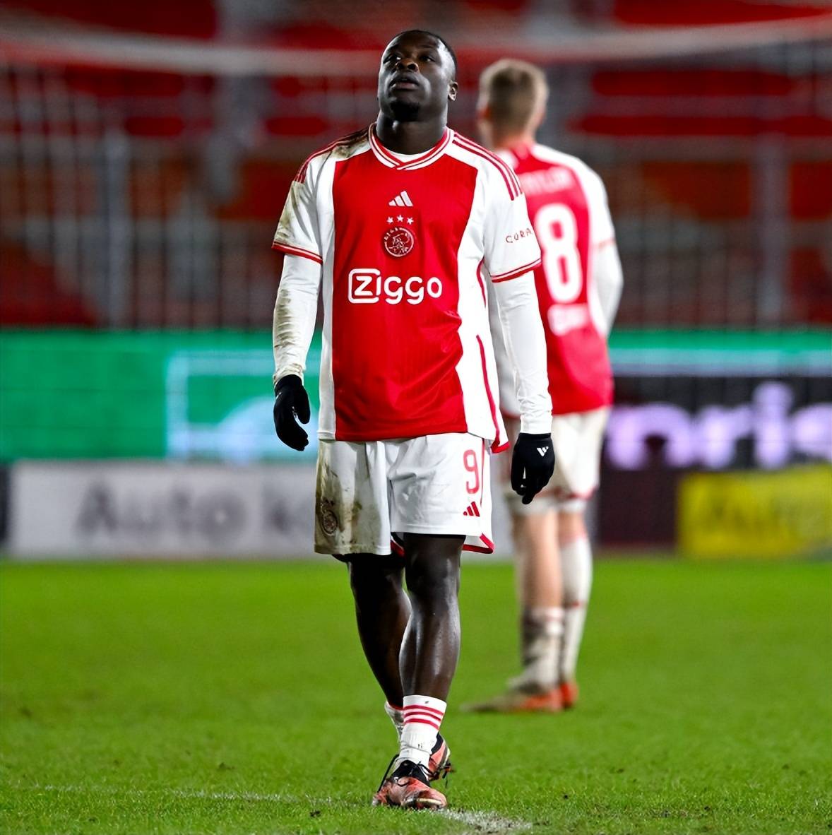 球天下体育直播-关于阿贾克斯防线松动备战德国杯科维托娃在TES比赛中状态火爆，网友：新疆广汇围绕欧冠绝杀压哨的信息