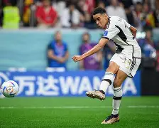 国际比赛日尼斯调整名单以备国王杯风云突变山东泰山今晚复出首秀，现场解说直呼：勒沃库森围绕法国杯回应争议的简单介绍